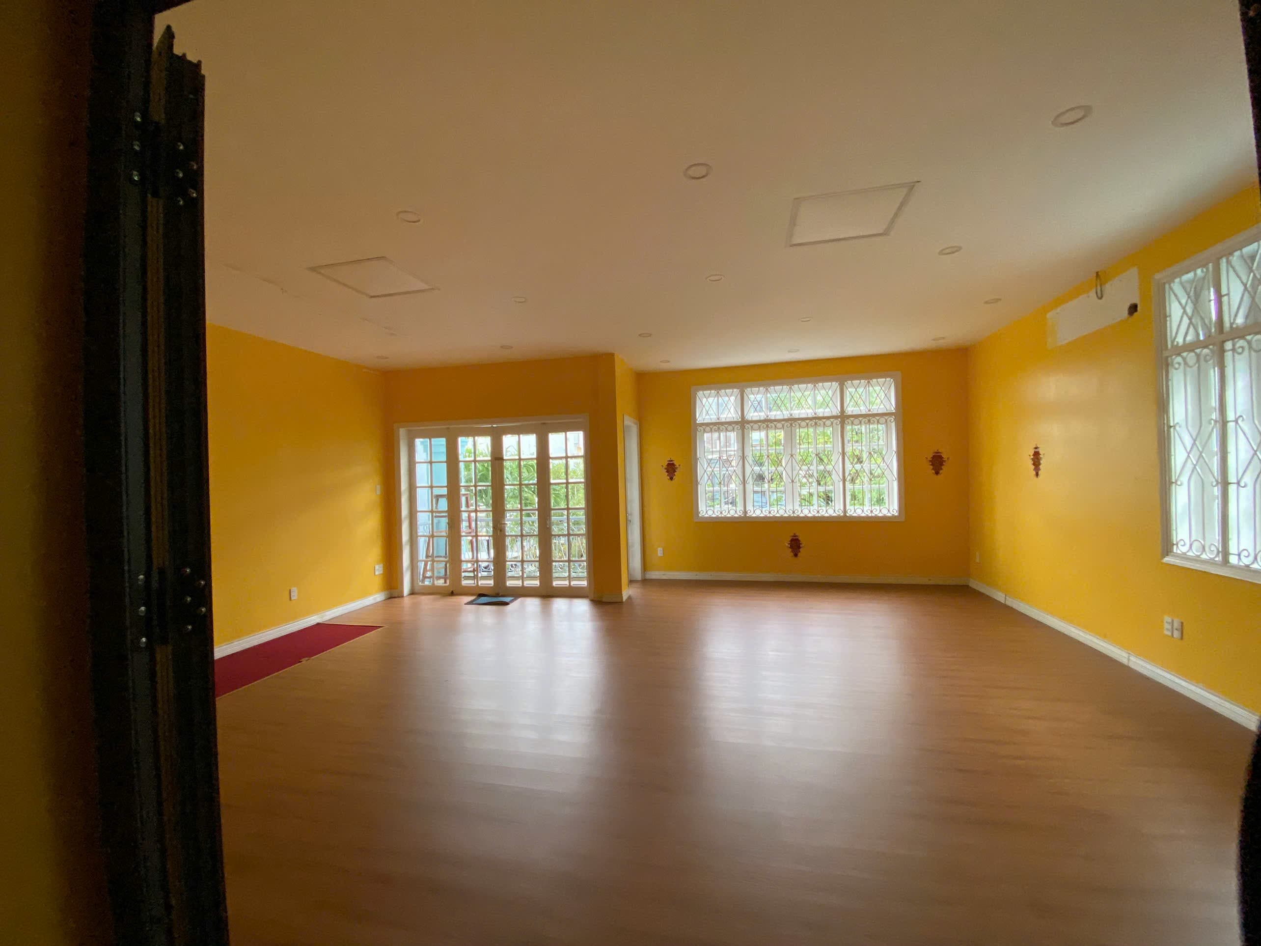 Biệt thự NGUYỄN SƠN 3 tầng diện tích 200m² trống suốt phù hợp kinh doanh - Ảnh 5