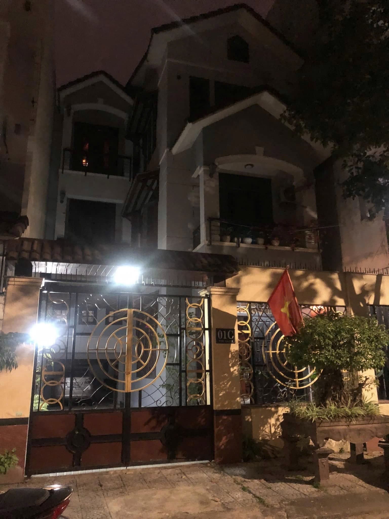 Nhà 3 tầng diện tích 120m2 tại Thi Sách, phù hợp kinh doanh và văn phòng - Ảnh 1