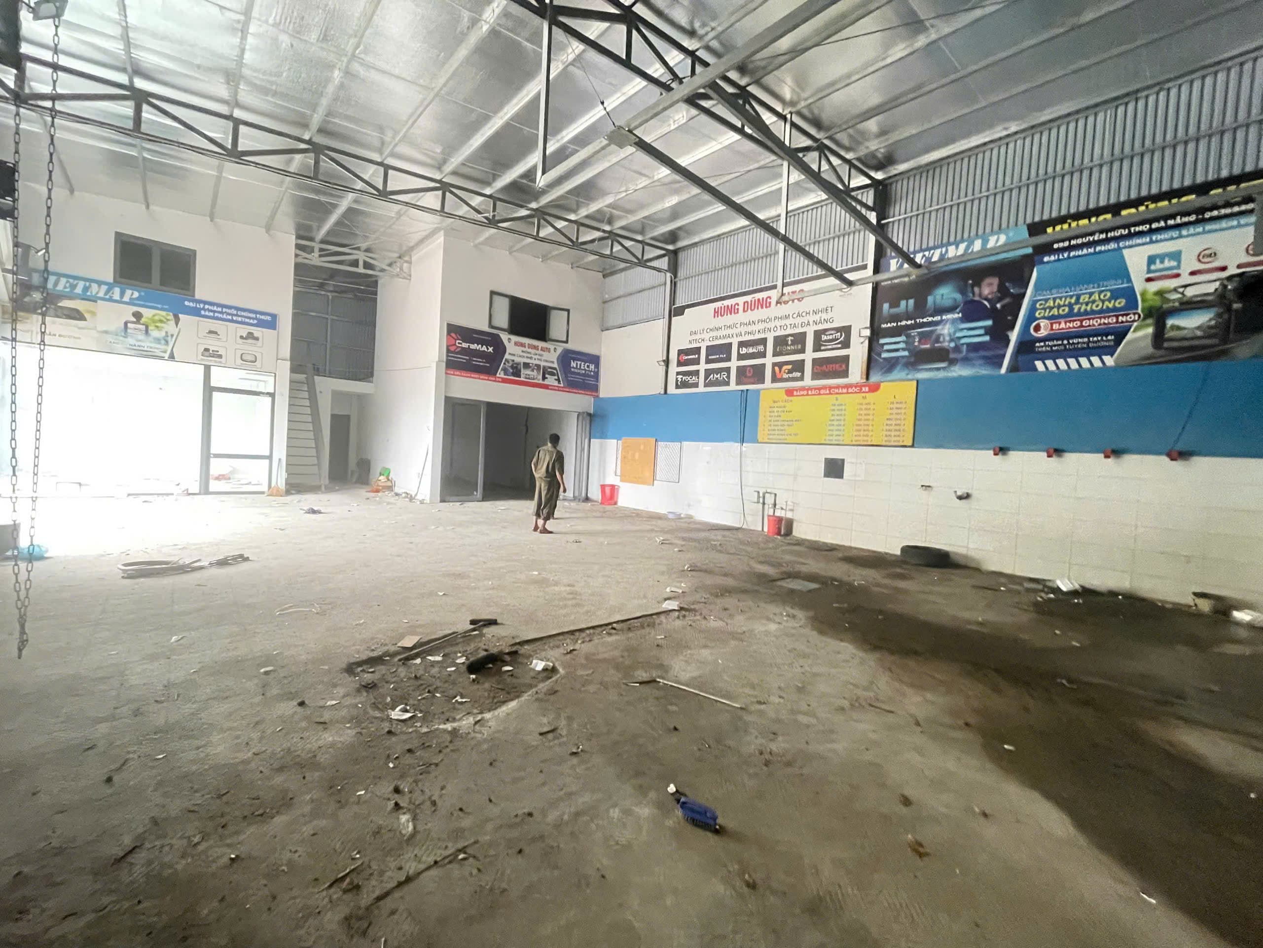 Nhà nguyên căn 2 tầng diện tích 325m2 phù hợp cho thuê kinh doanh - Ảnh 1