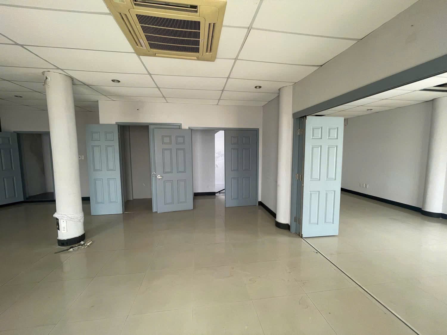 Nhà nguyên căn 4 tầng đường 3 tháng 2, diện tích 600m2, phù hợp văn phòng và kinh doanh - Ảnh 1