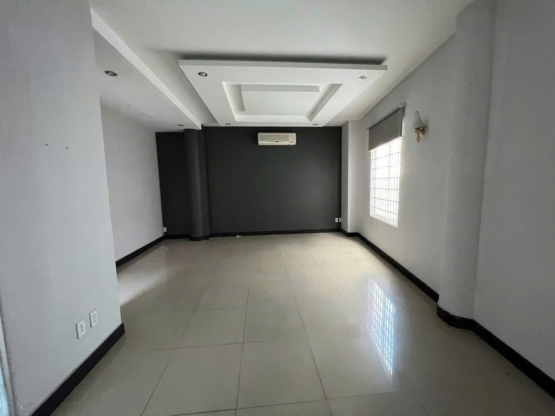 Nhà nguyên căn 4 tầng đường 3 tháng 2, diện tích 600m2, phù hợp văn phòng và kinh doanh - Ảnh 2