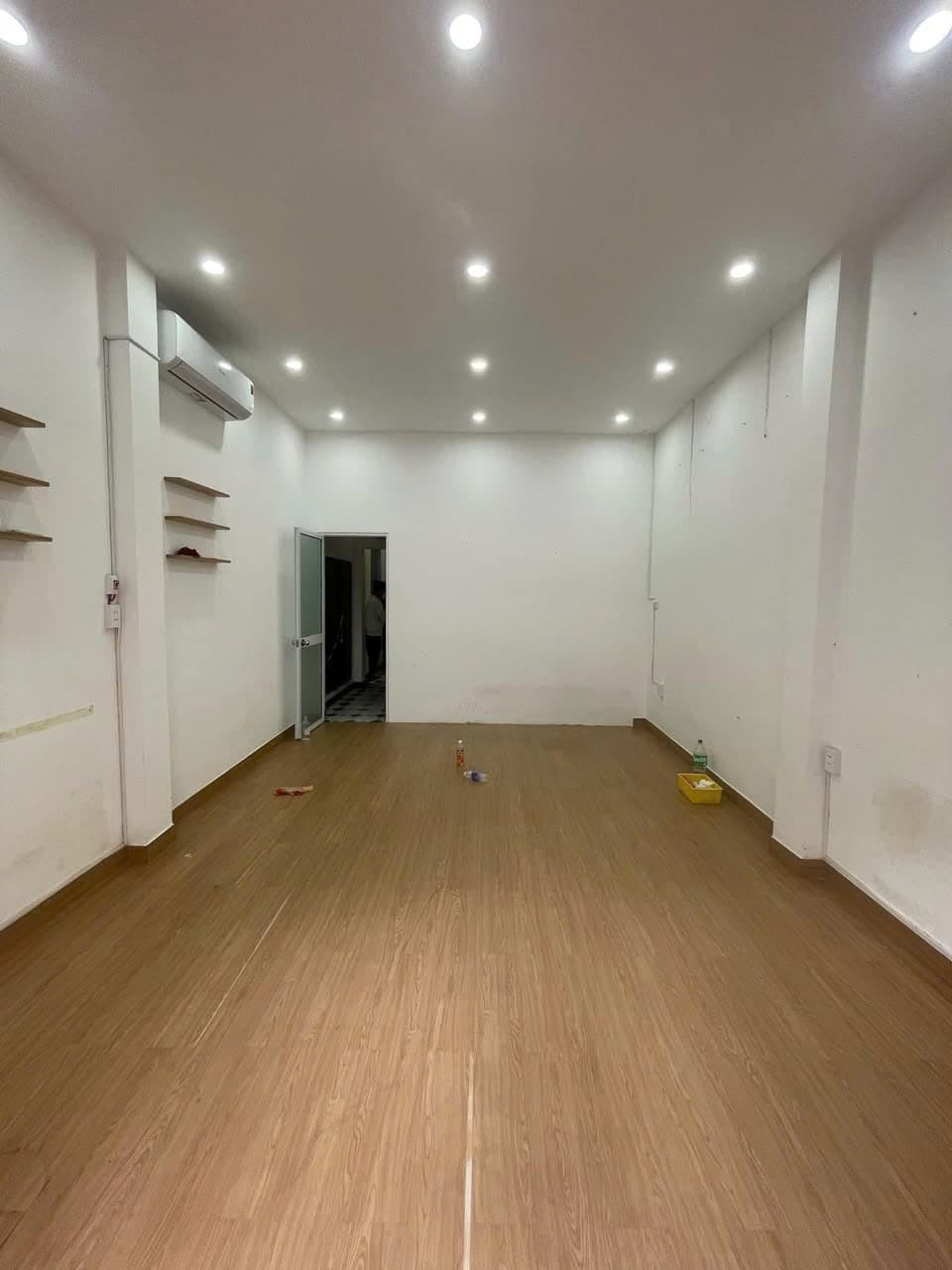 Nhà nguyên căn 2 tầng đường Phan Thanh - Ảnh 1