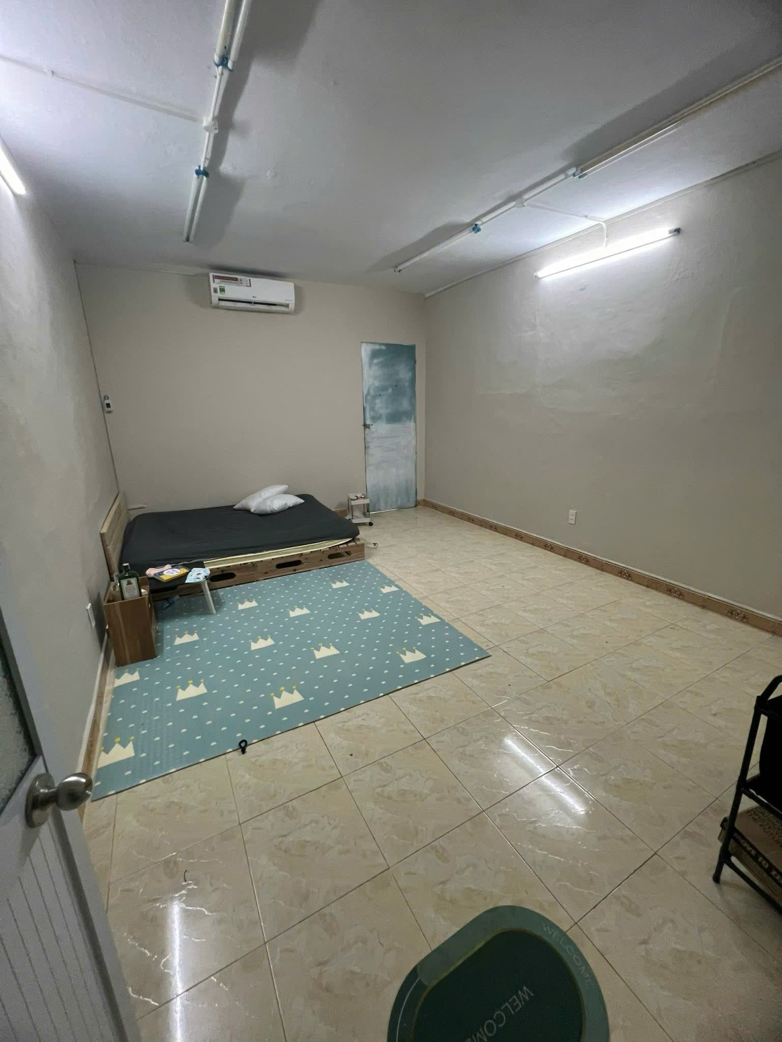 Nhà nguyên căn 3 tầng trống suốt tại Lê Duẩn - Ảnh 9