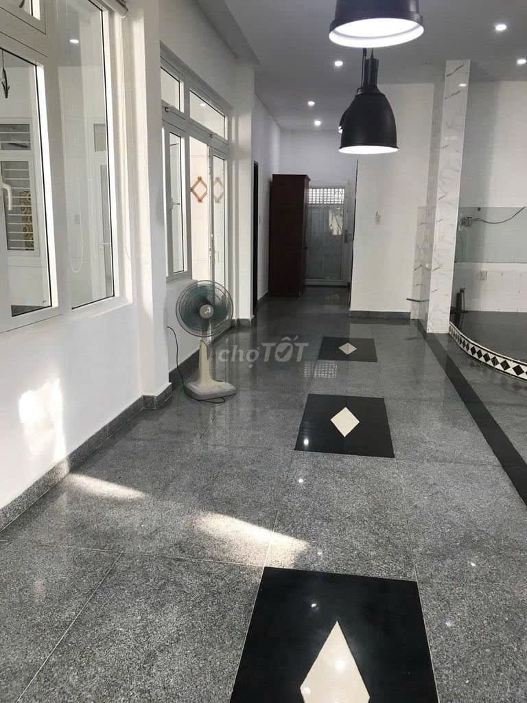 BIỆT THỰ NGUYỄN CAO LUYỆN - SÂN VƯỜN 3 TẦNG - Ảnh 4