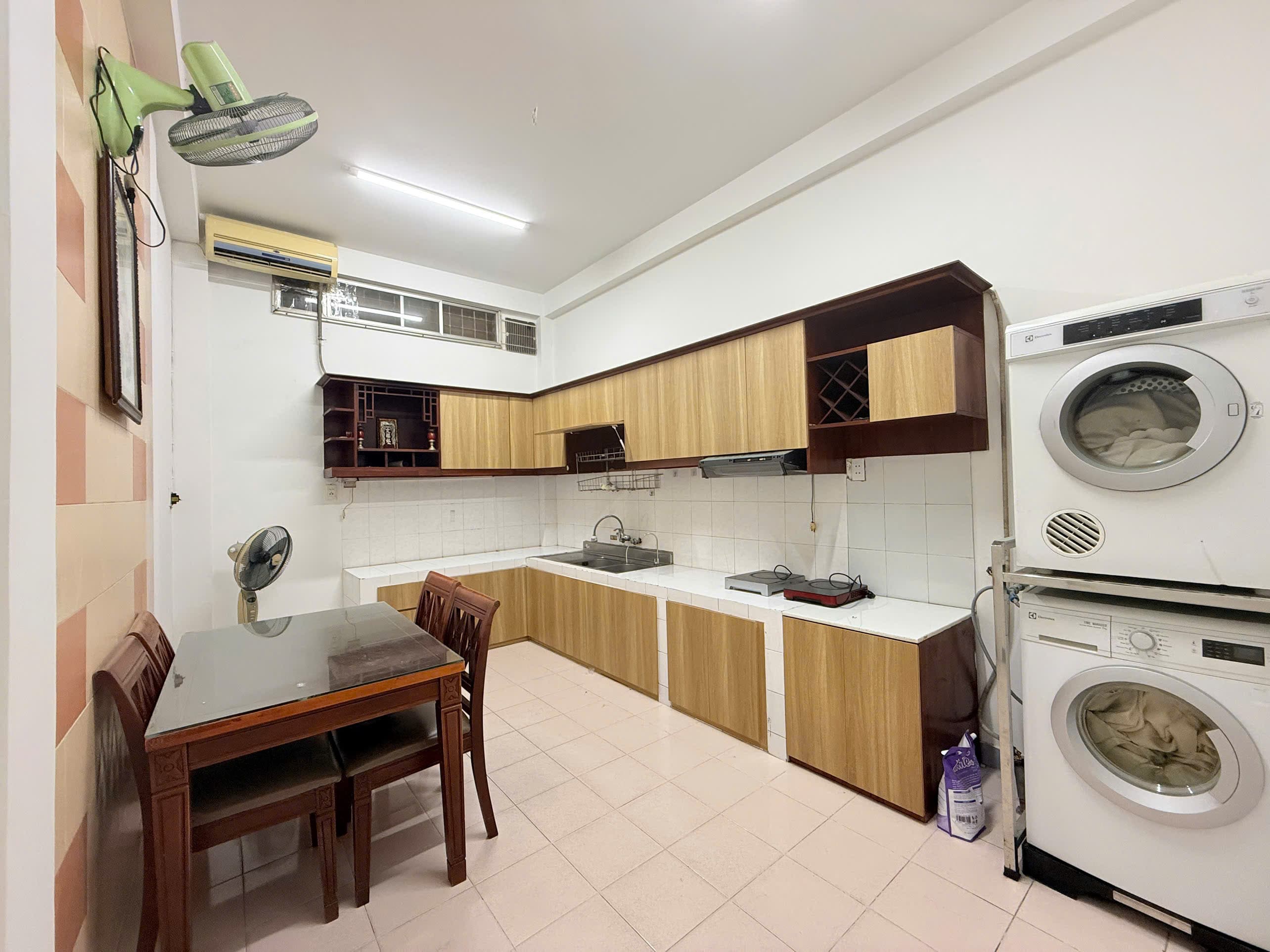 Nhà nguyên căn 4 tầng tại Tiểu La, có nội thất - Ảnh 5