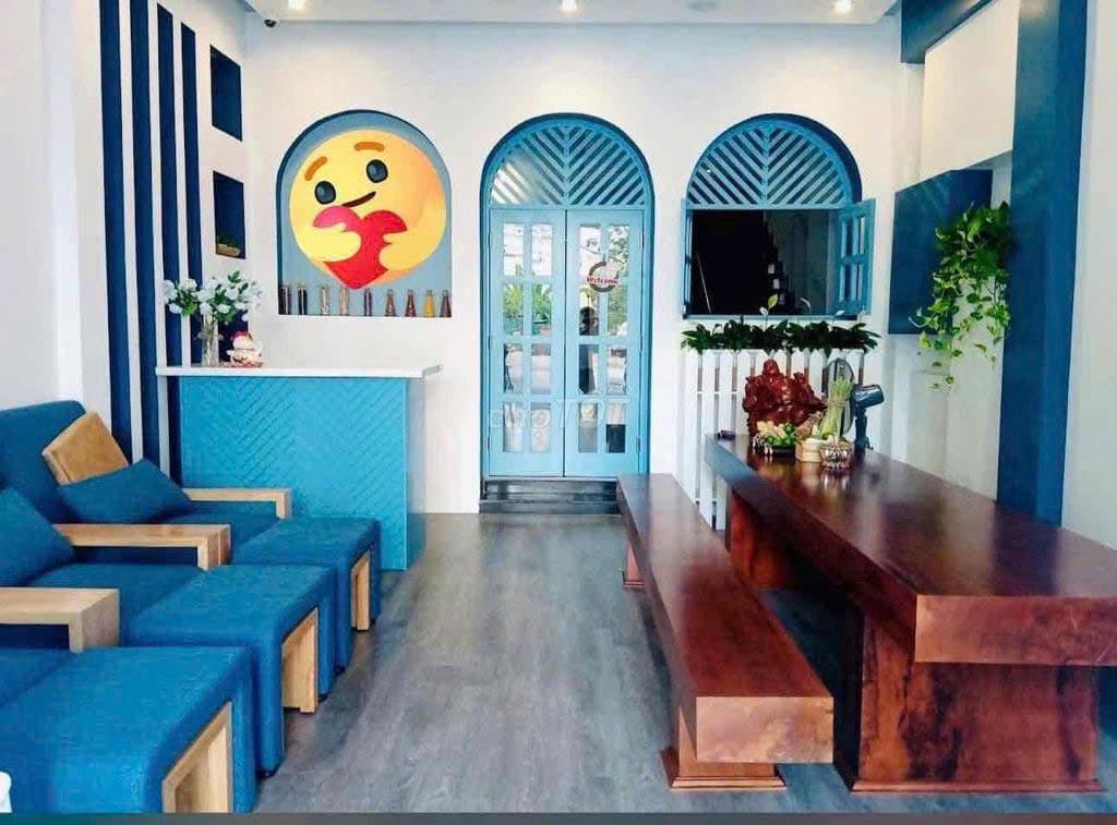 Nhà nguyên căn 4 tầng đường Dương Đình Nghệ - Ảnh 1