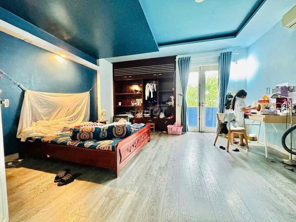 Nhà nguyên căn 4 tầng đường Dương Đình Nghệ - Ảnh 3