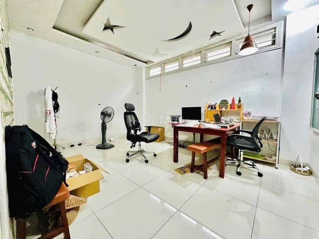 Nhà nguyên căn 4 tầng đường Dương Đình Nghệ - Ảnh 5