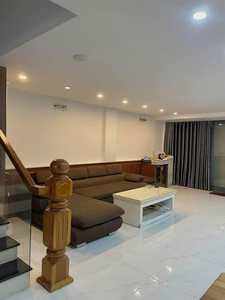 Nhà nguyên căn 4 tầng diện tích 100m2 tại Nghiêm Xuân Yêm, có 6 phòng ngủ và phòng thờ vào ở ngay - Ảnh 7