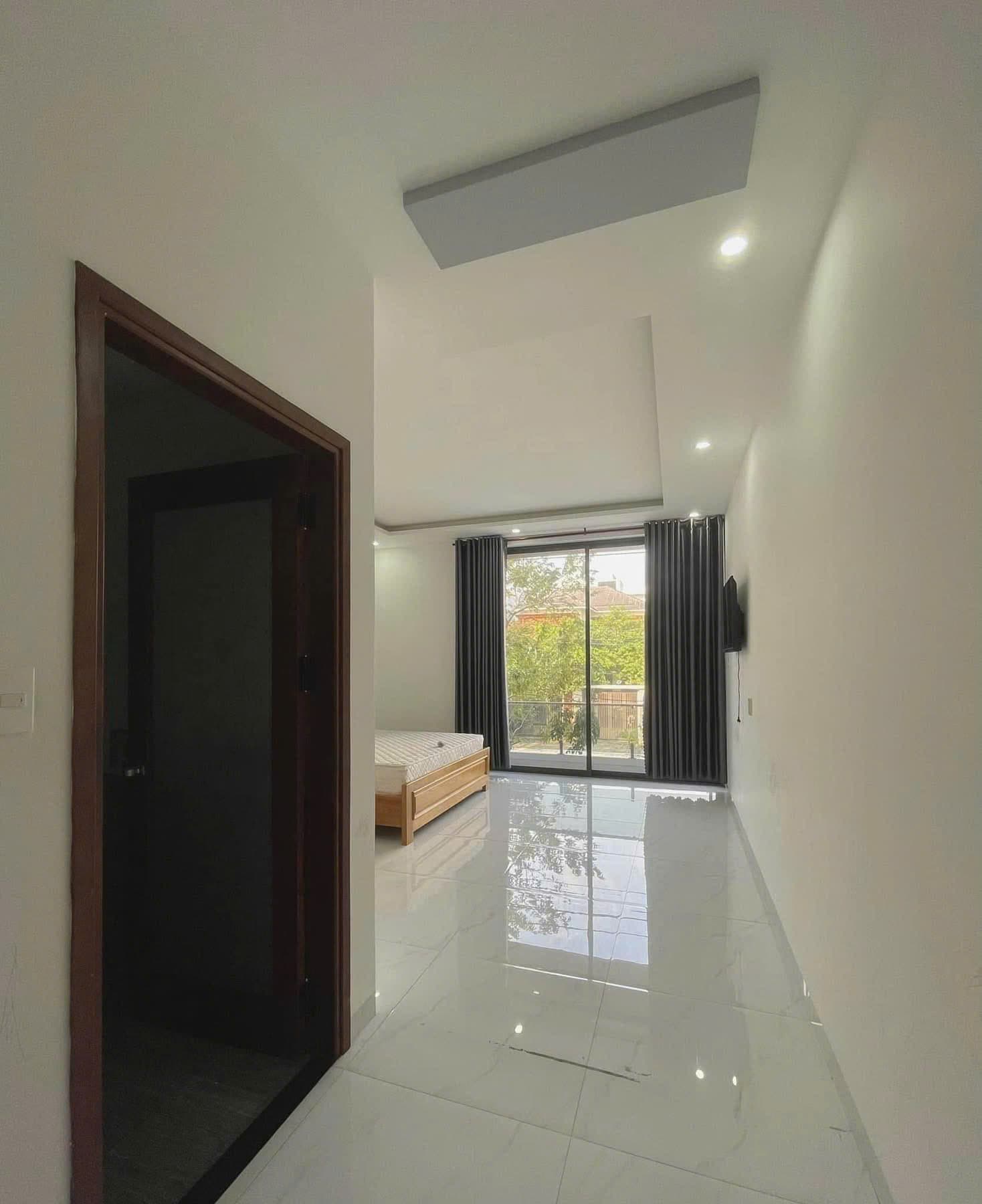 Nhà nguyên căn 4 tầng diện tích 100m2 tại Nghiêm Xuân Yêm, có 6 phòng ngủ và phòng thờ vào ở ngay - Ảnh 8