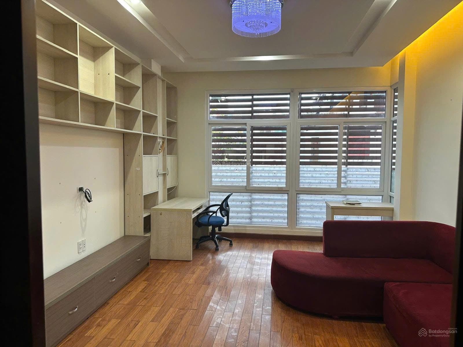 Nhà mặt phố 3 tầng tại Thanh Thuỷ, phù hợp làm văn phòng hoặc kinh doanh mà mới đẹp full nội thất - Ảnh 4