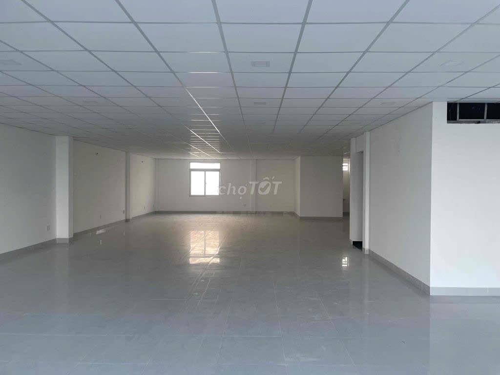 Nhà nguyên căn 3 tầng Phạm Hùng, diện tích 215m2 mỗi tầng, phù hợp ở và kinh doanh - Ảnh 3