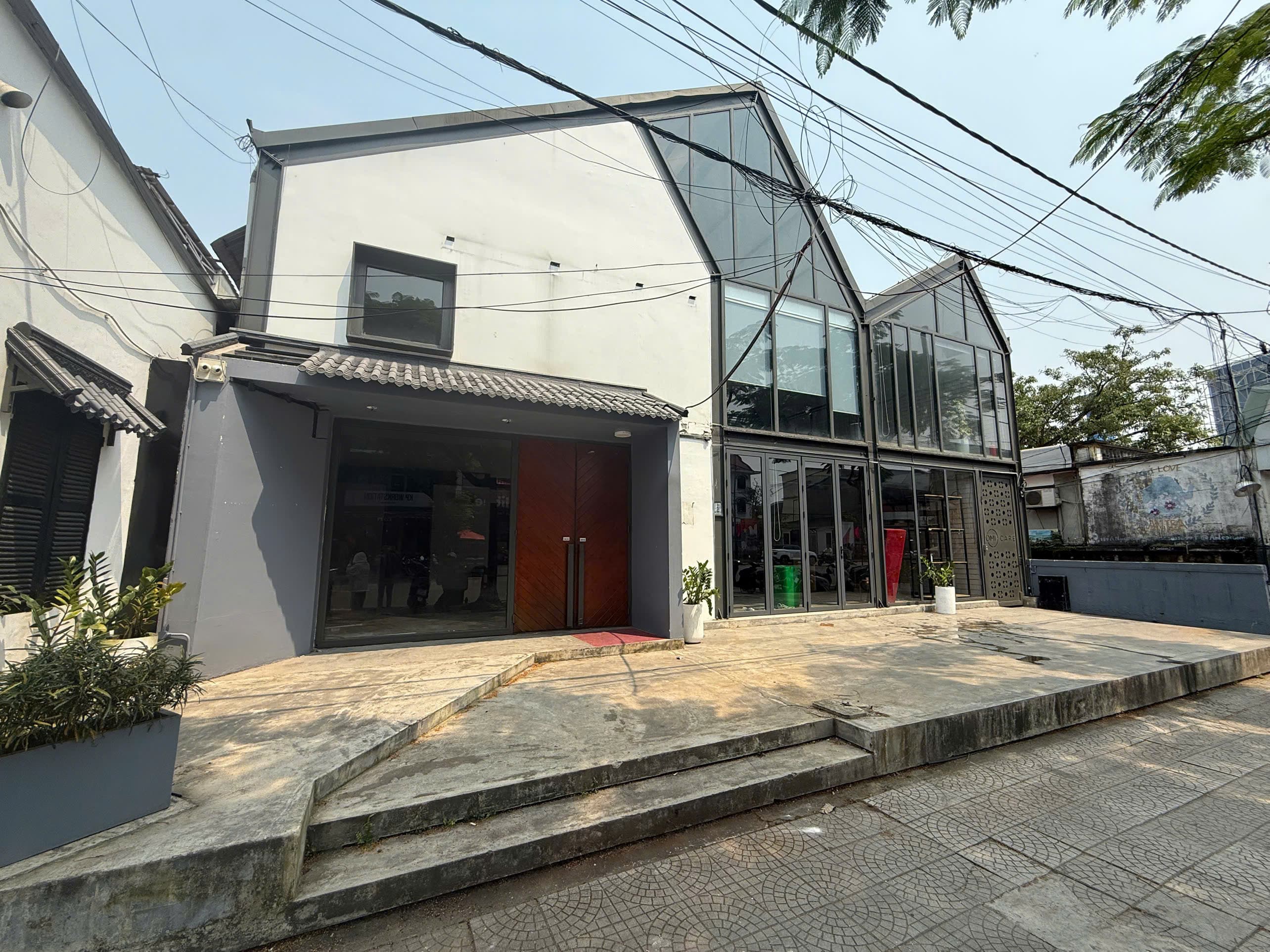 Mặt bằng kinh doanh NGUYỄN HUỆ 1.5 tầng diện tích 375m2 tại ngã 4 S thị Go, phù hợp mở quán ăn uống - Ảnh 1