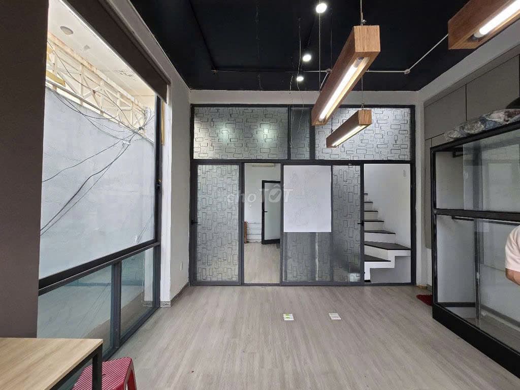 Nhà nguyên căn Lý Thường Kiệt 4 tầng, diện tích 130m2, phù hợp kinh doanh văn phòng và dịch vụ - Ảnh 4