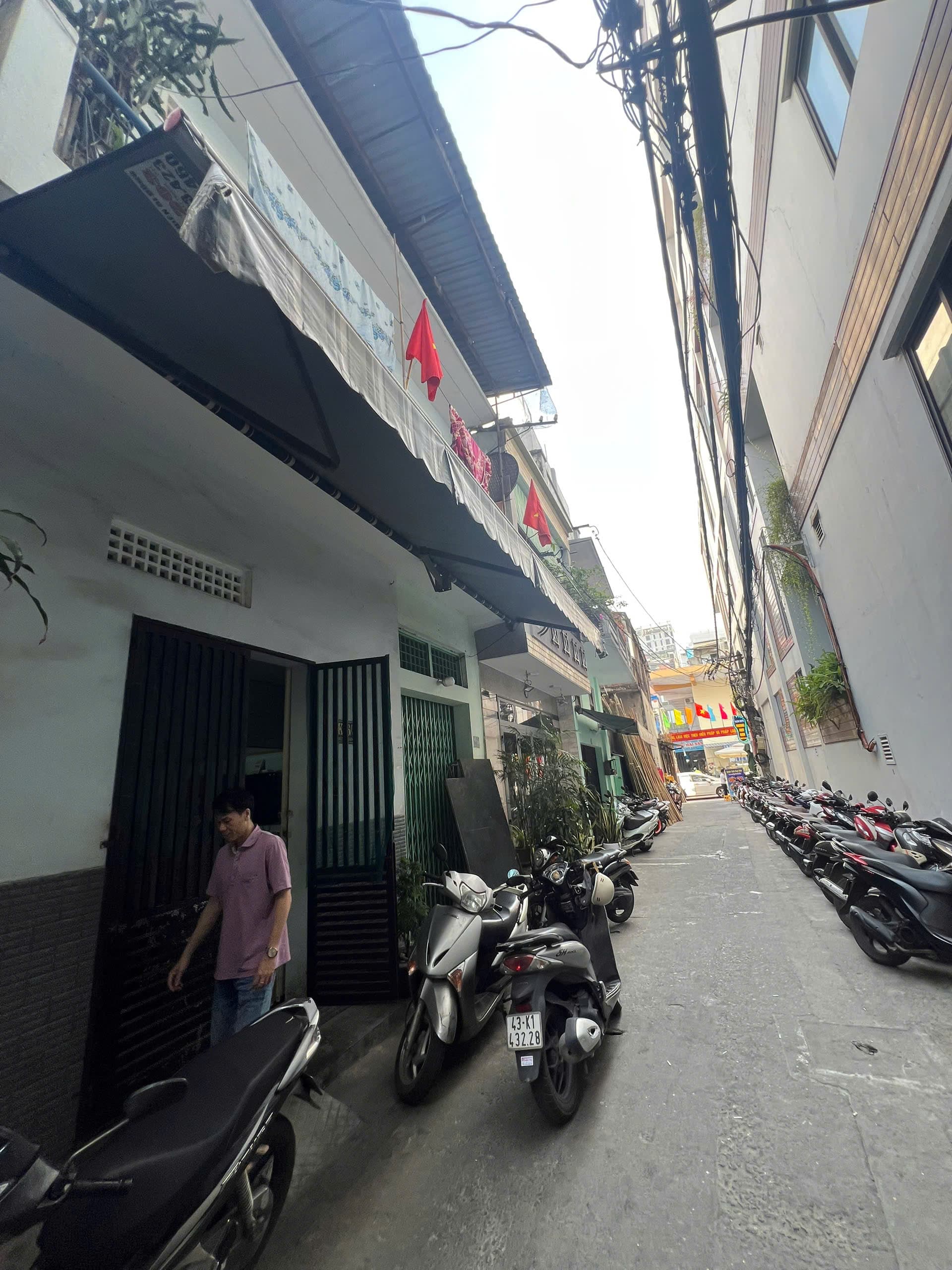 Nhà nguyên căn Hùng Vương kiệt lớn gần chợ Hàn - Ảnh 1