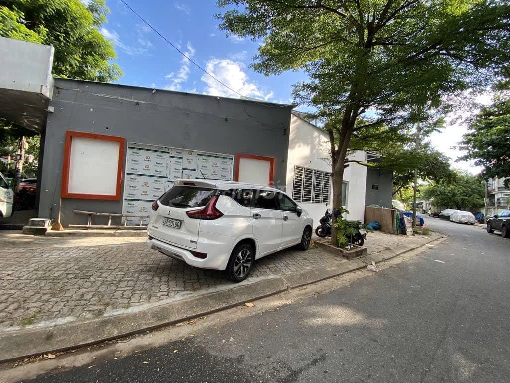 Nhà cấp 4 diện tích 170m2 tại Đặng Văn Ngữ, phù hợp cải tạo - Ảnh 1