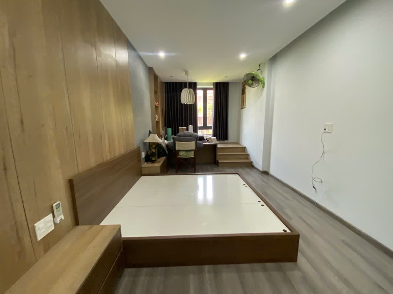 Nhà nguyên căn 2 tầng diện tích 200m² tại Phan Tứ, 6 phòng ngủ phù hợp ở và kinh doanh - Ảnh 3