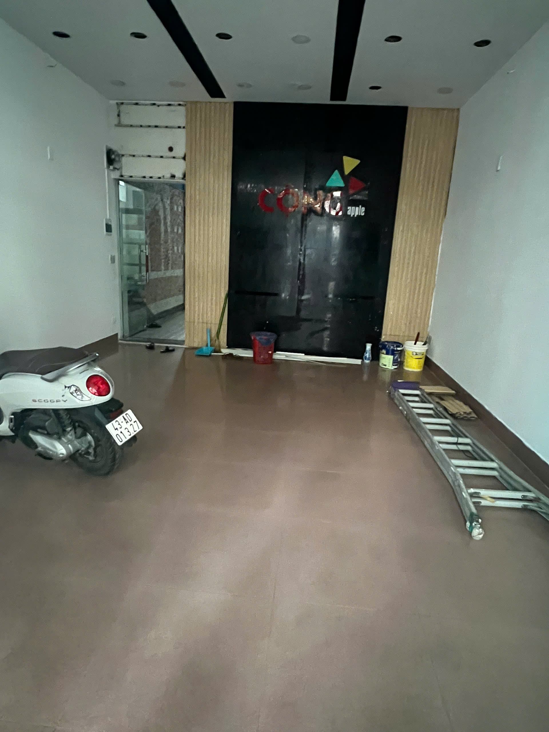 Nhà nguyên căn 4 tầng diện tích 95m², có 8 phòng, phù hợp để ở hoặc làm văn phòng - Ảnh 1