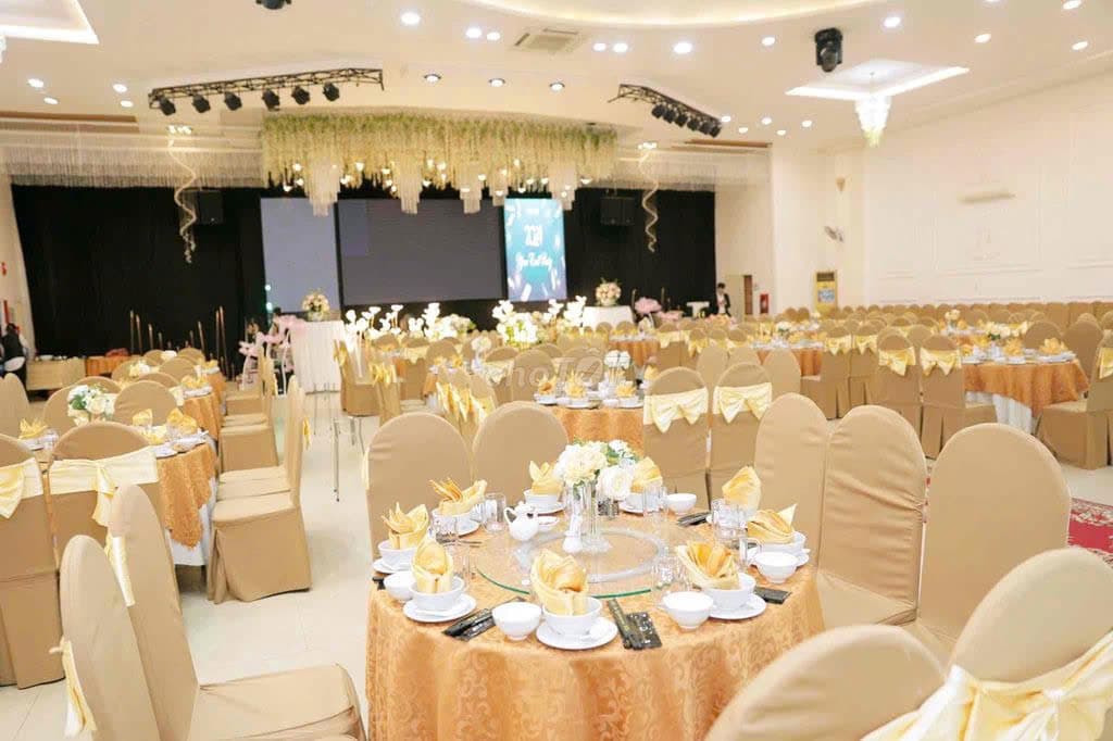 Mặt bằng kinh doanh 2 tầng đường 2/9, trung tâm Đà Nẵng, diện tích 625m2 - Ảnh 3