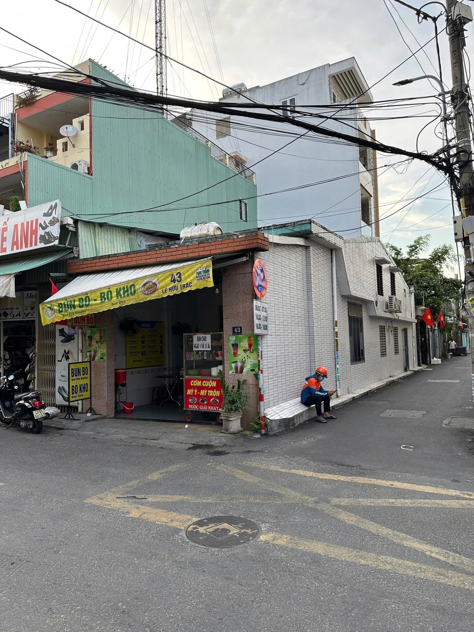 Nhà nguyên căn 2 tầng 100m2 có 3 phòng ngủ, phù hợp ở và kinh doanh nhỏ - Ảnh 2