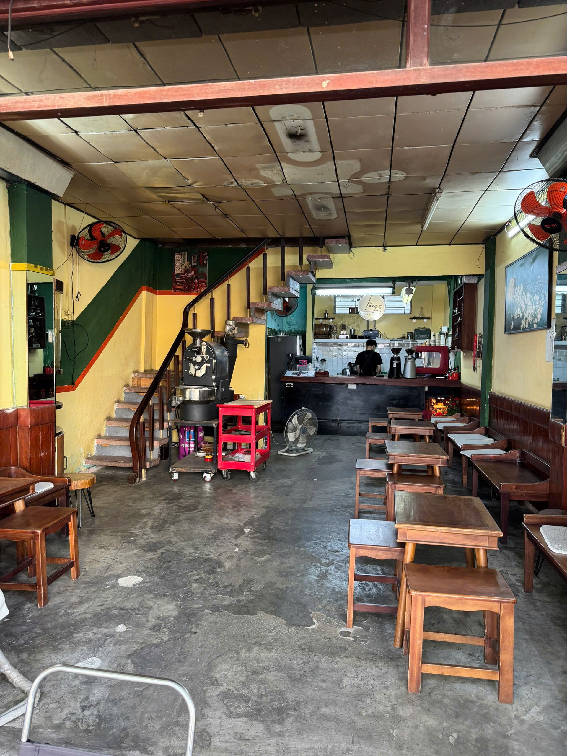 Nhà nguyên căn Nguyễn Chí Thanh 2 tầng diện tích 100m2, ngang 4.5m - Ảnh 2