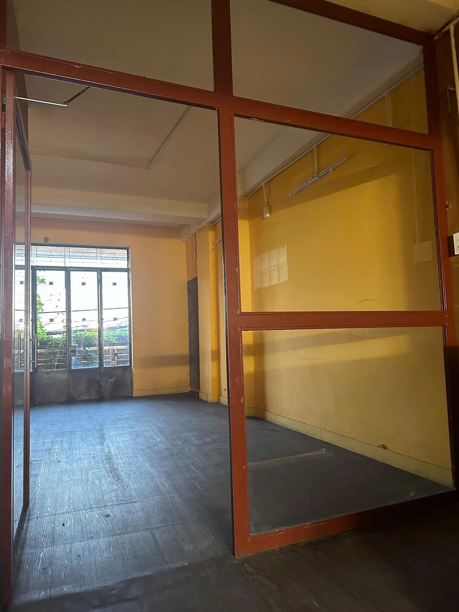 Nhà nguyên căn 3 tầng đường Bạch Đằn View sông Hàn kinh doanh nhà hàng, spa, cf.. - Ảnh 4