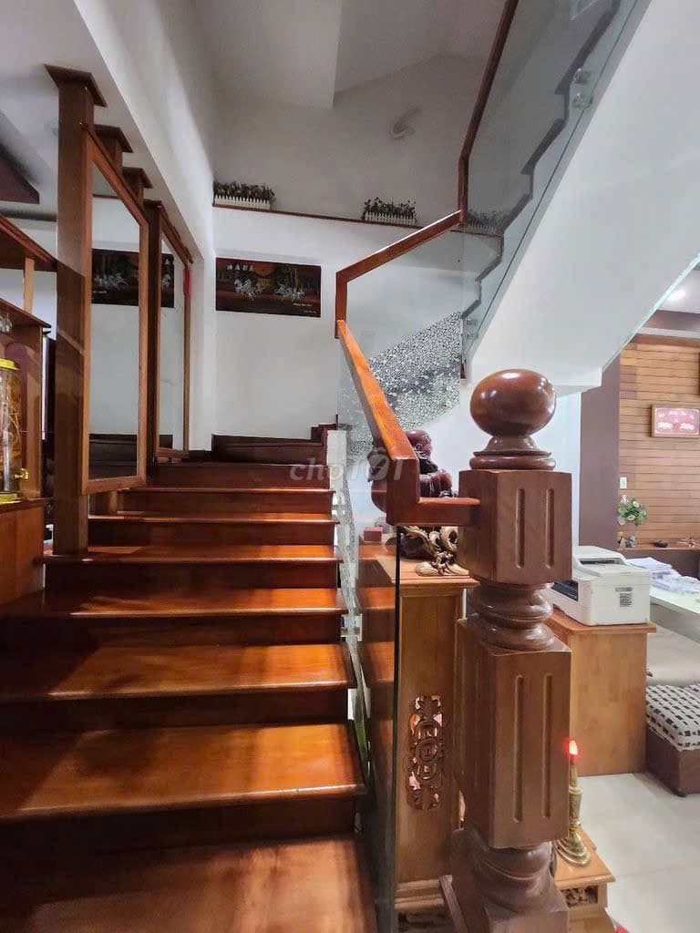 Nhà nguyên căn 4 tầng 100m² tại Hà Huy Tập, phù hợp kinh doanh và văn phòng - Ảnh 3