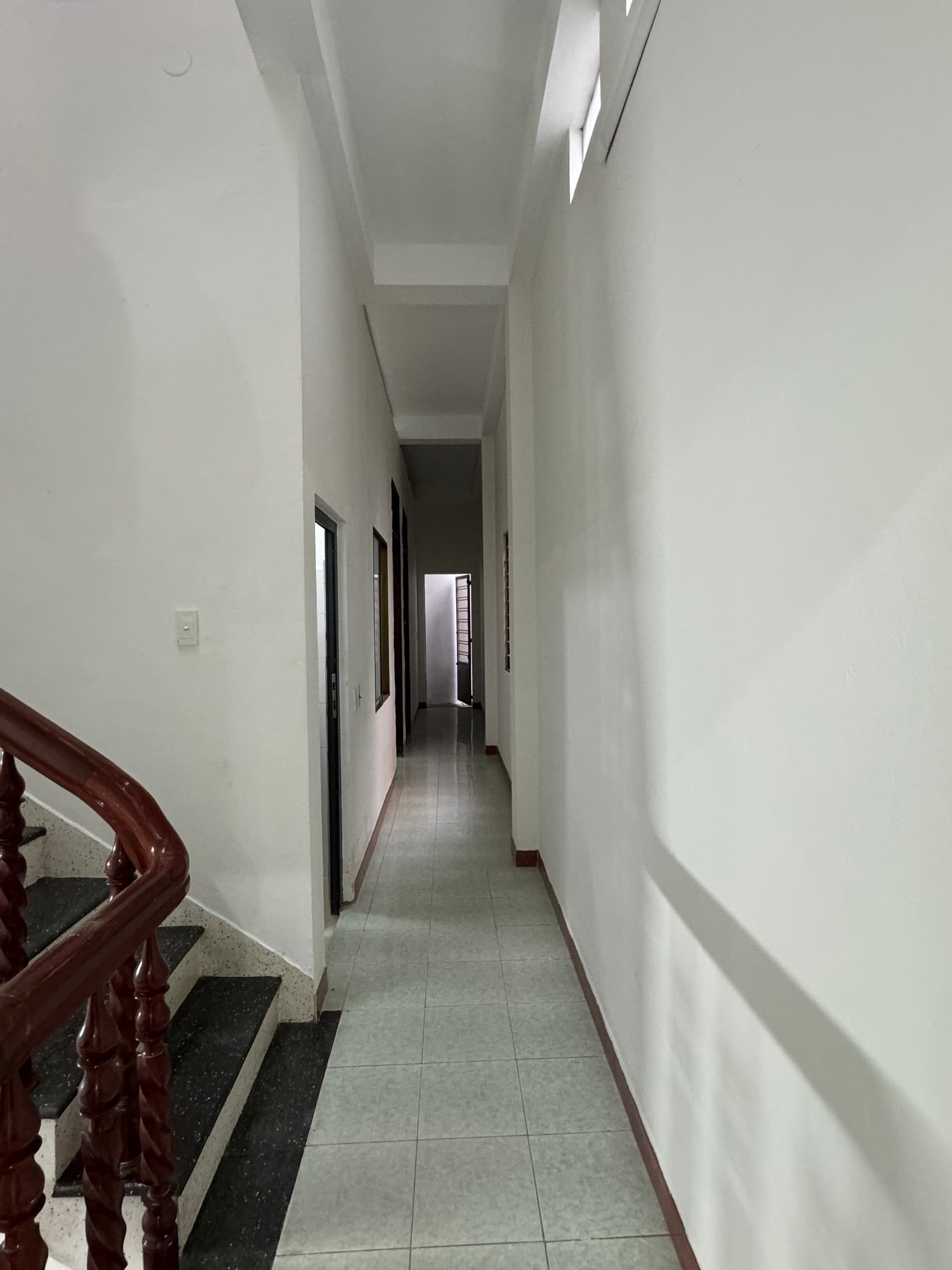 Nhà nguyên căn 3 tầng tại Lê Đình Lý, diện tích 81m², phù hợp để ở hoặc kinh doanh - Ảnh 3