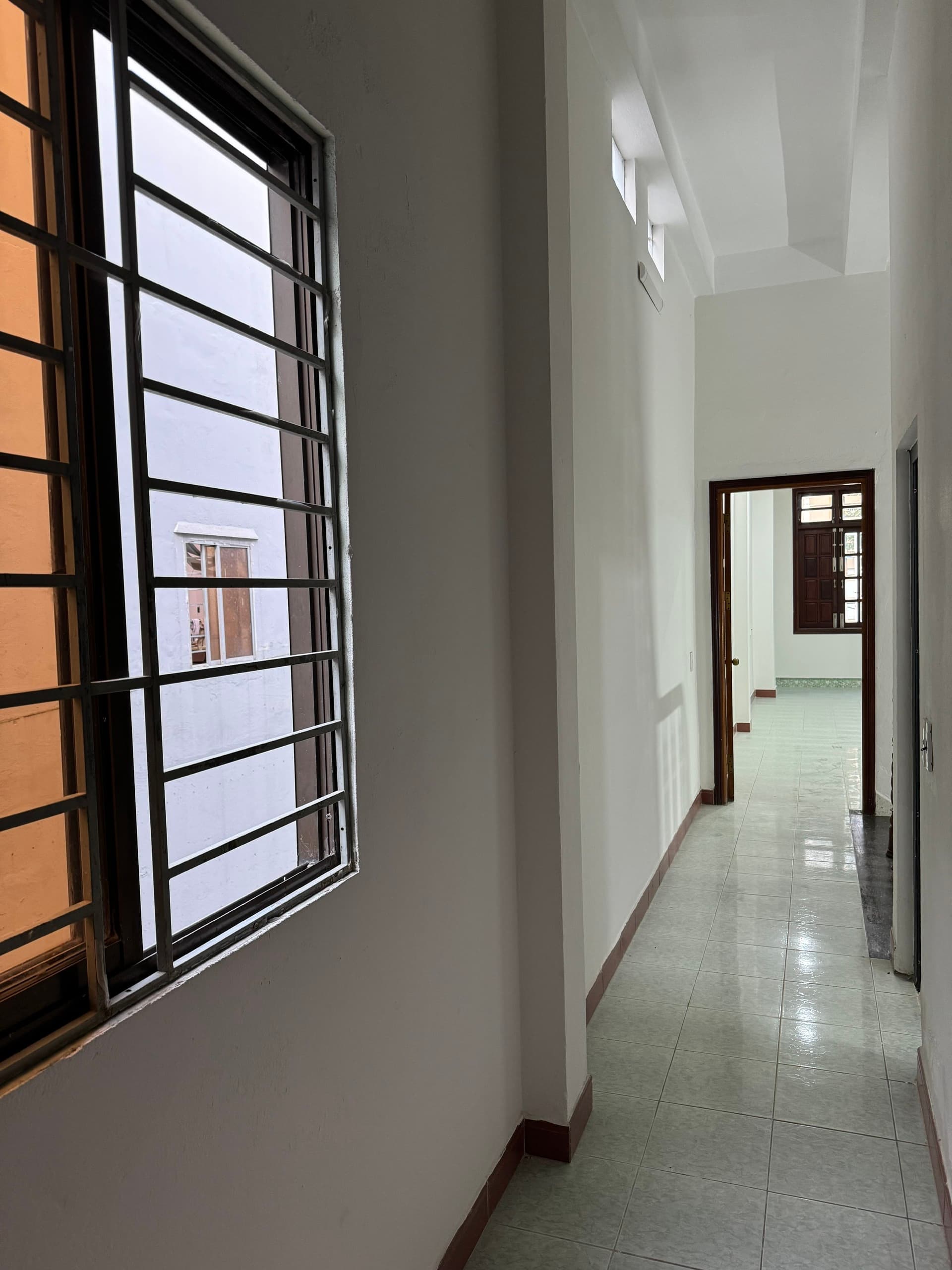 Nhà nguyên căn 3 tầng tại Lê Đình Lý, diện tích 81m², phù hợp để ở hoặc kinh doanh - Ảnh 6