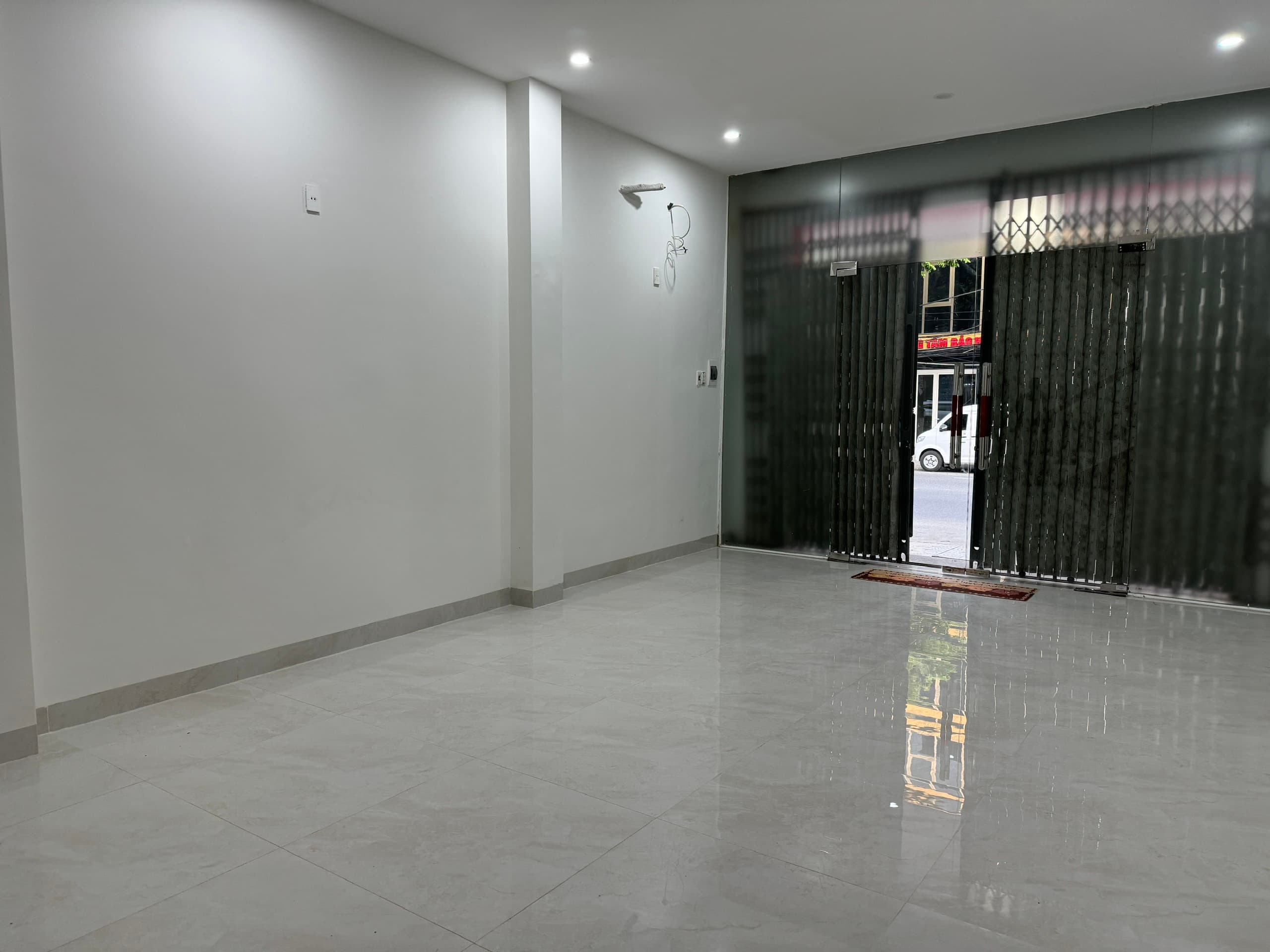 Nhà nguyên căn 3 tầng tại Lê Đình Lý, diện tích 81m², phù hợp để ở hoặc kinh doanh - Ảnh 8