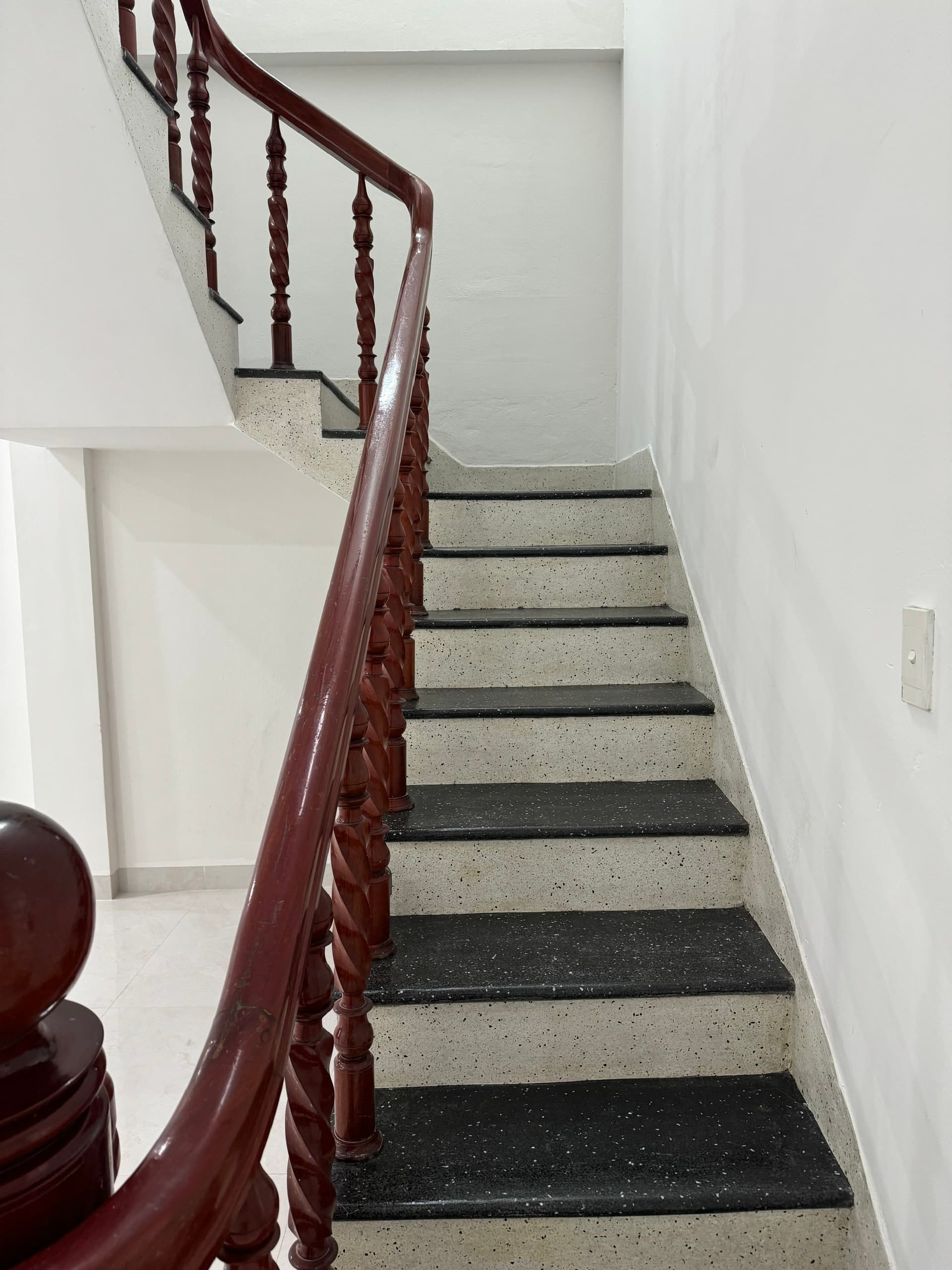 Nhà nguyên căn 3 tầng tại Lê Đình Lý, diện tích 81m², phù hợp để ở hoặc kinh doanh - Ảnh 10