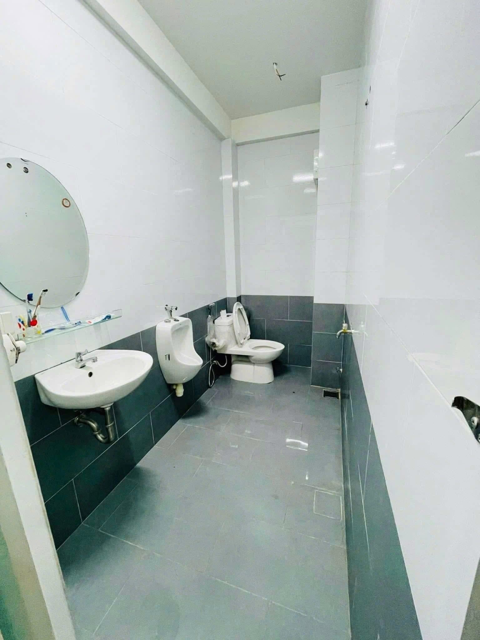 Nhà nguyên căn Trần Quốc Toản , ngang 5m trống suốt tầng 1 - Ảnh 3