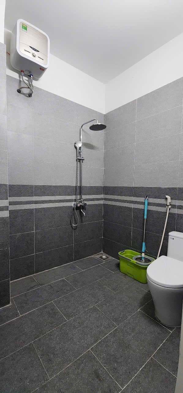 Nguyên căn 4 tầng đường 2/9 mới trống - Ảnh 4