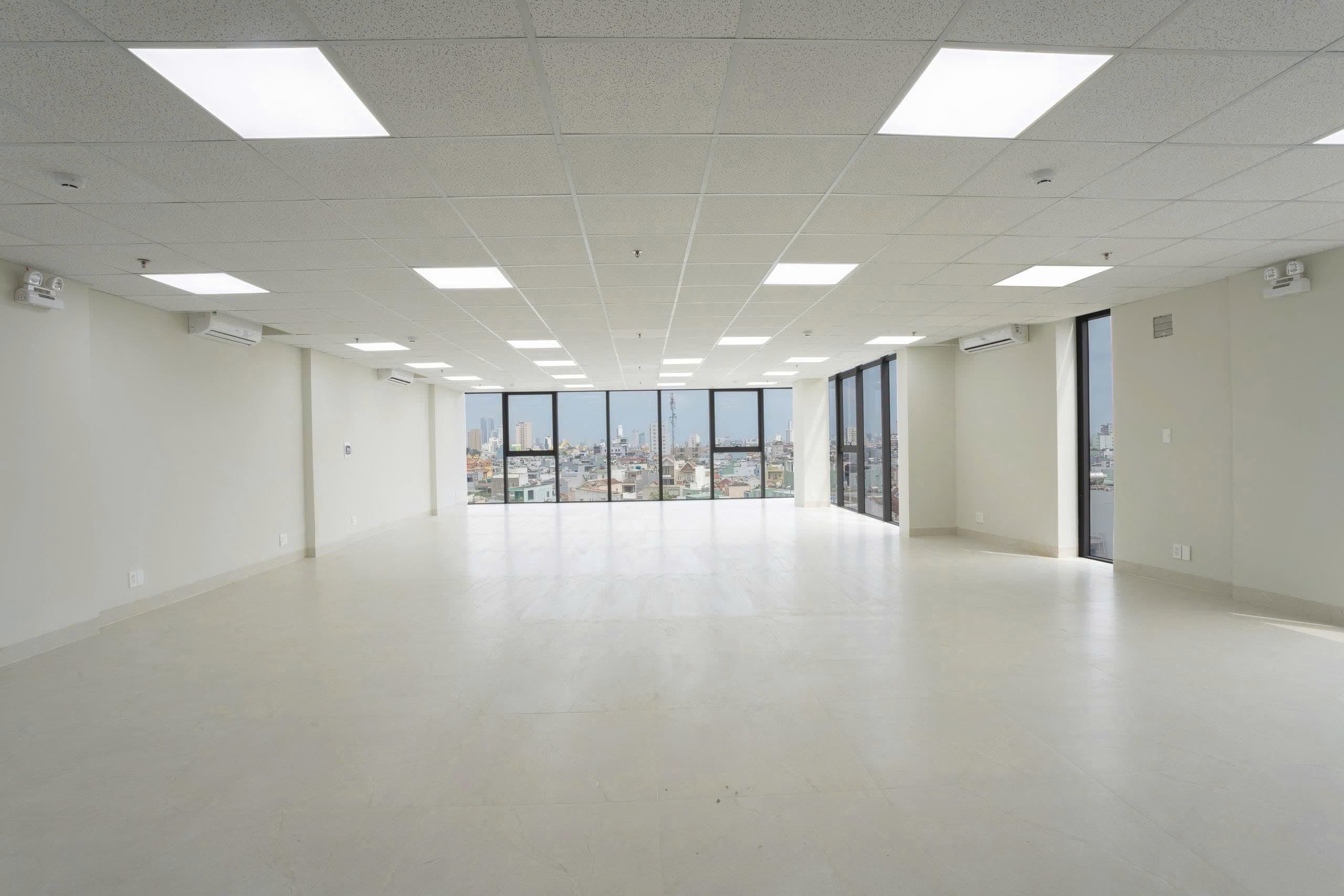 VĂN PHÒNG CHO THUÊ 120M2 TẠI LÊ ĐÌNH LÝ - Ảnh 2