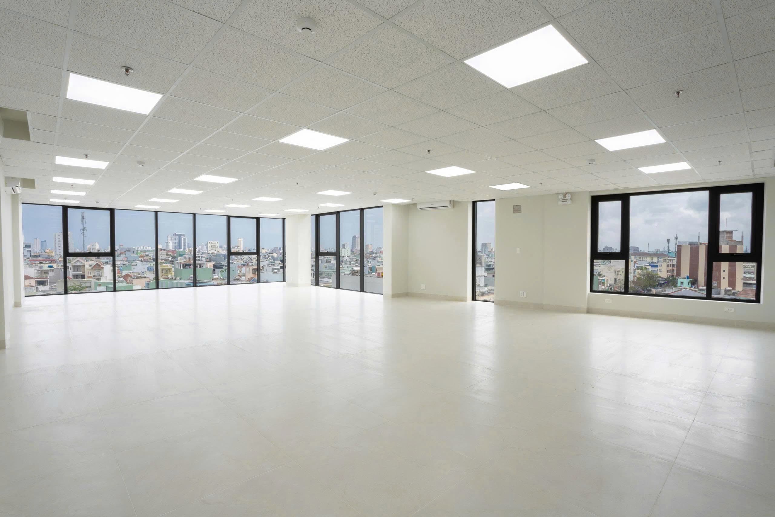 VĂN PHÒNG CHO THUÊ 120M2 TẠI LÊ ĐÌNH LÝ - Ảnh 3