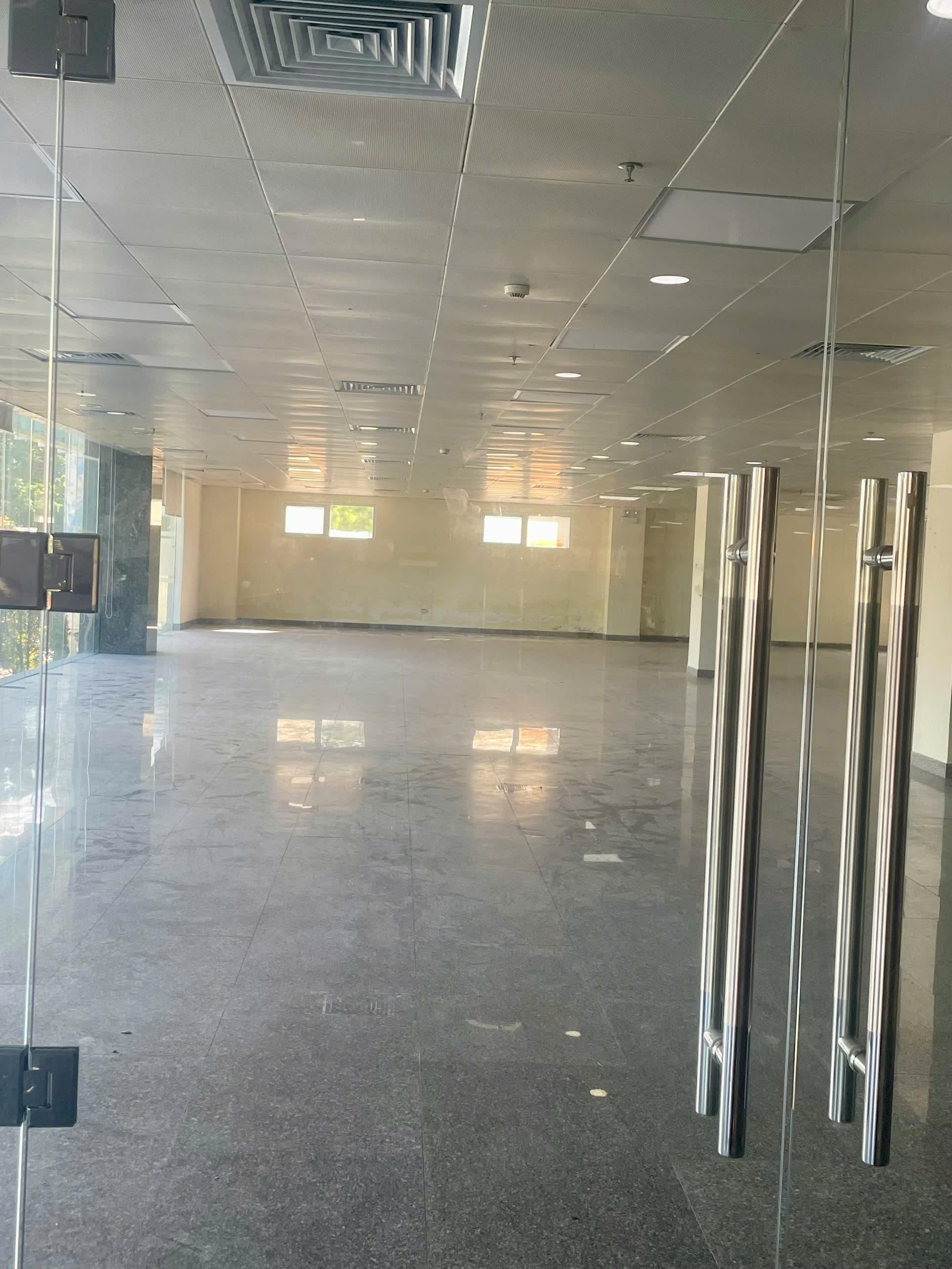 VĂN PHÒNG CHO THUÊ 60M2 - 800M2 NGAY SÁT SÂN BAY ĐÀ NẴNG - Ảnh 4