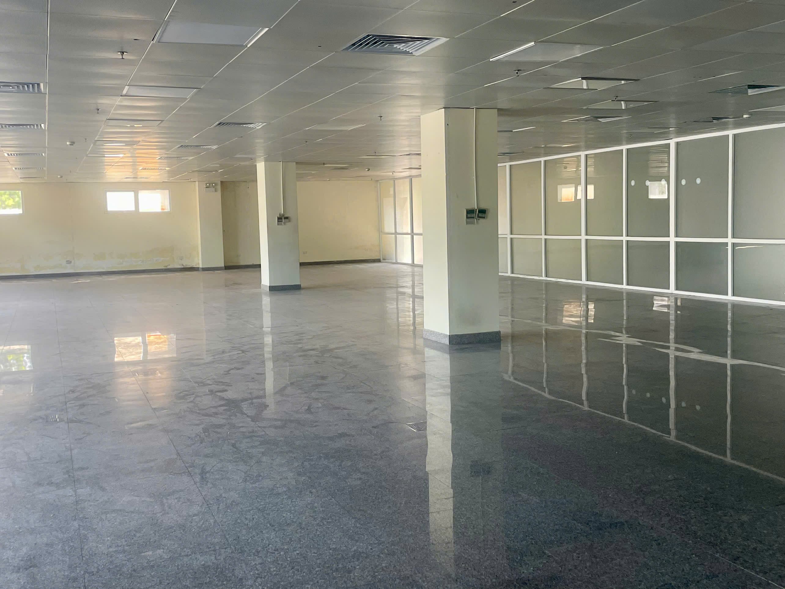 VĂN PHÒNG CHO THUÊ 60M2 - 800M2 NGAY SÁT SÂN BAY ĐÀ NẴNG - Ảnh 2