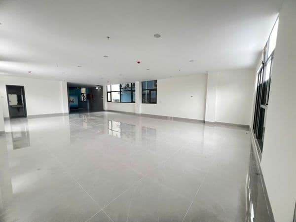 VĂN PHÒNG CHO THUÊ 210M2 TẠI LÊ THANH NGHỊ - Ảnh 2