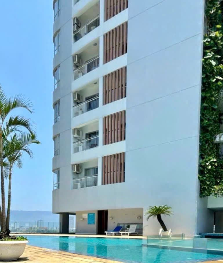 Căn góc 2 phòng Indochina 118m2 - view triệu đô bao trọn sông Hàn, các cây cầu và bán đảo Sơn Trà - Ảnh 1