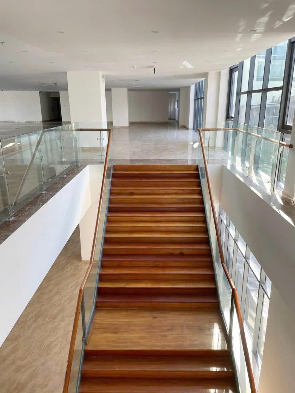 VĂN PHÒNG CHO THUÊ 1000M2 PHÙ HỢP CHO DOANH NGHIỆP LỚN TẠI CẨM LỆ - Ảnh 5