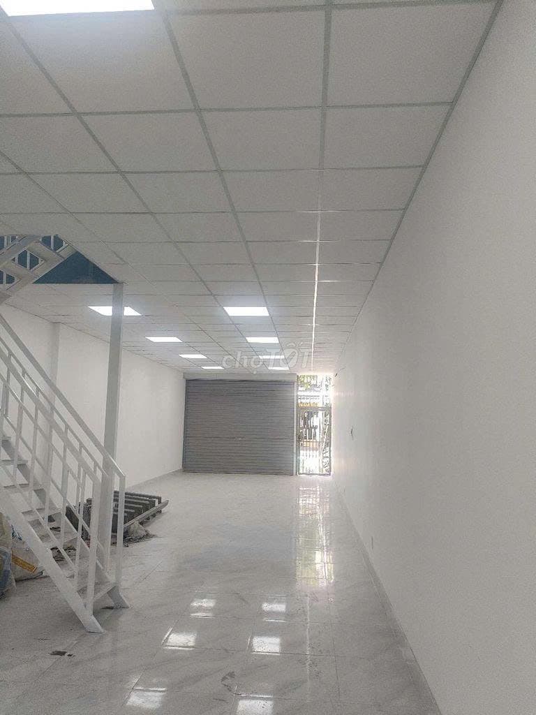 NHÀ NGUYÊN CĂN 200M2 CHO THUÊ TẠI HUỲNH TẤT PHÁT - Ảnh 3