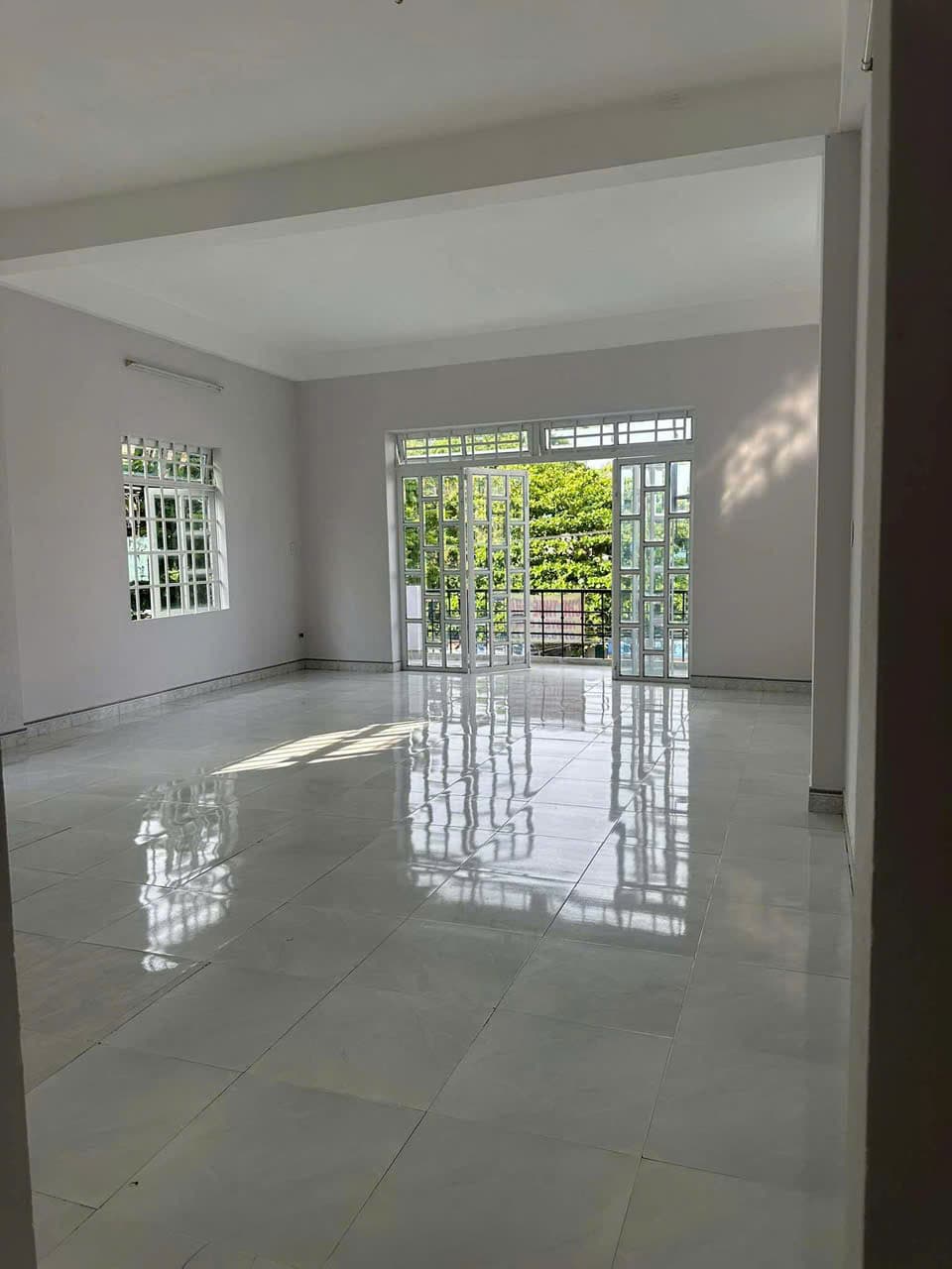 NHÀ NGUYÊN CĂN 103M2 TẠI NGUYỄN LƯƠNG BẰNG, PHÙ HỢP KINH DOANH - Ảnh 2