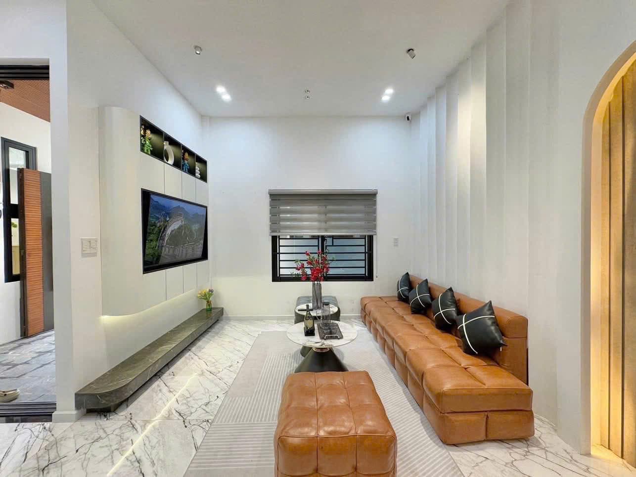 Nhà 3 tầng 3 mê kiệt 3m Lê Duẩn thông Hoàng Hoa Thám - Ảnh 4