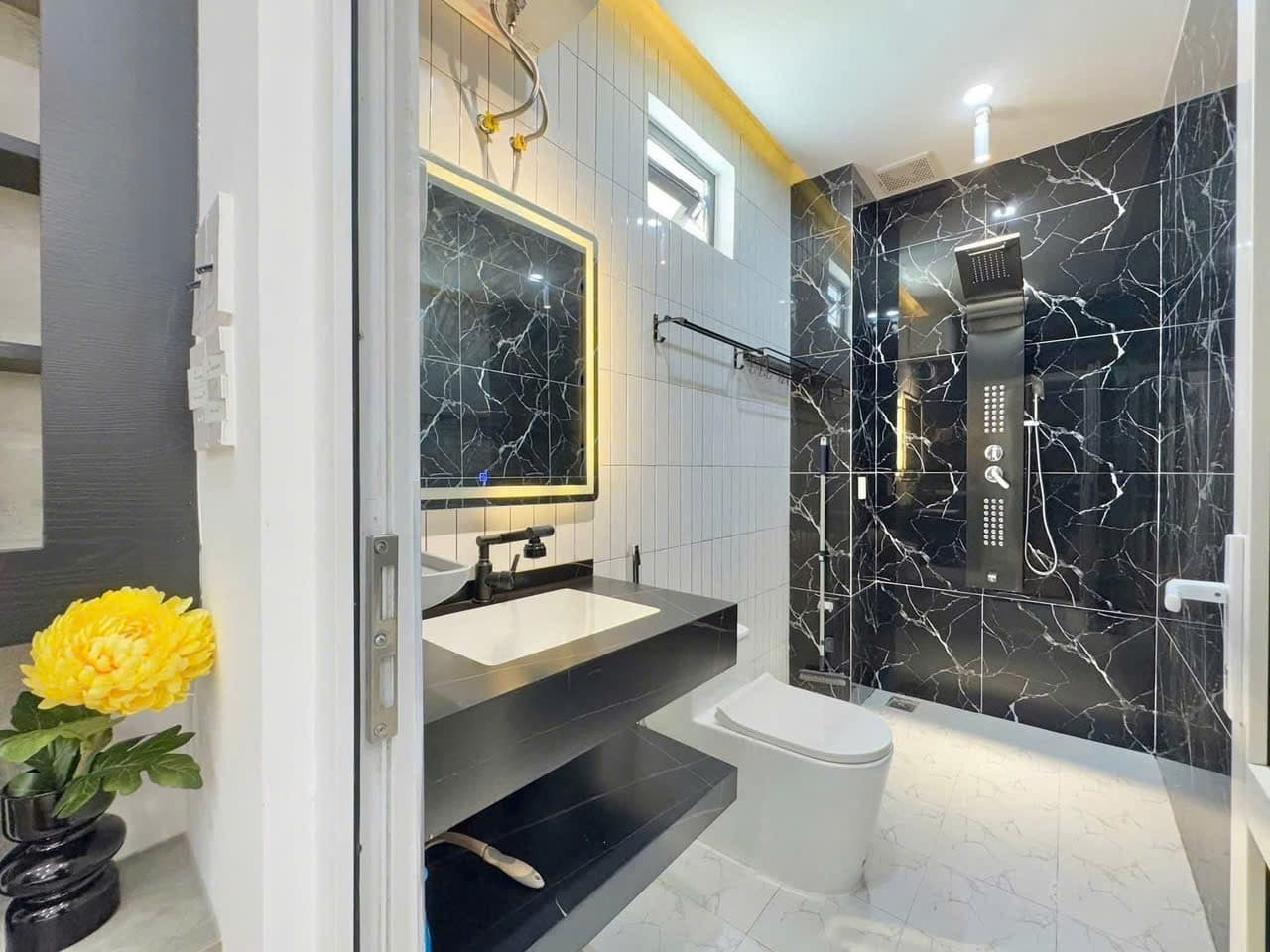 Nhà 3 tầng 3 mê kiệt 3m Lê Duẩn thông Hoàng Hoa Thám - Ảnh 5