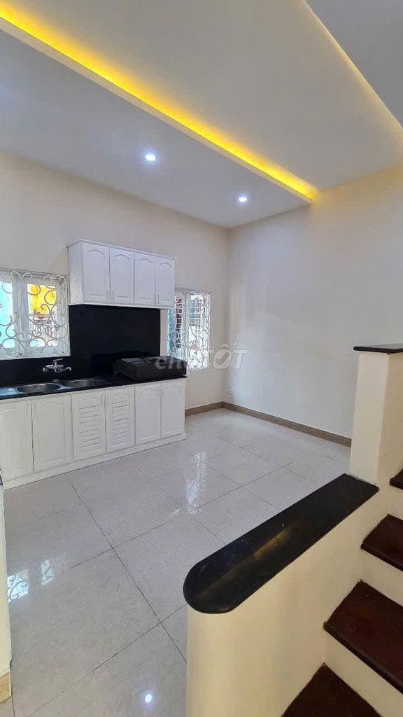 NHÀ NGUYÊN CĂN 3 TẦNG CHO THUÊ 192M2 TẠI HOÀNG DIỆU - Ảnh 2