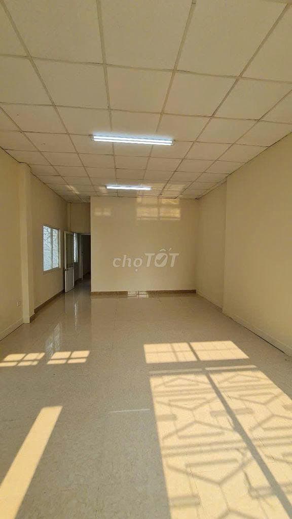 NHÀ NGUYÊN CĂN 3 TẦNG CHO THUÊ 192M2 TẠI HOÀNG DIỆU - Ảnh 4
