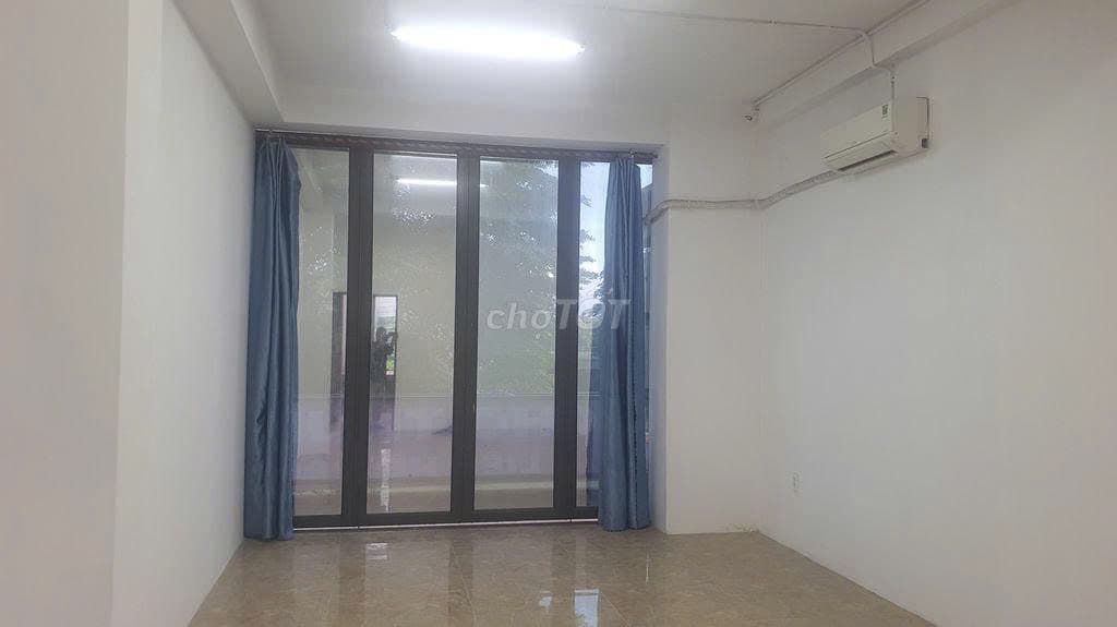 NHÀ NGUYÊN CĂN 2,5 TẦNG PHÙ HỢP MỞ SHOWROM, VP TẠI HOÀNG THỊ LOAN - Ảnh 3