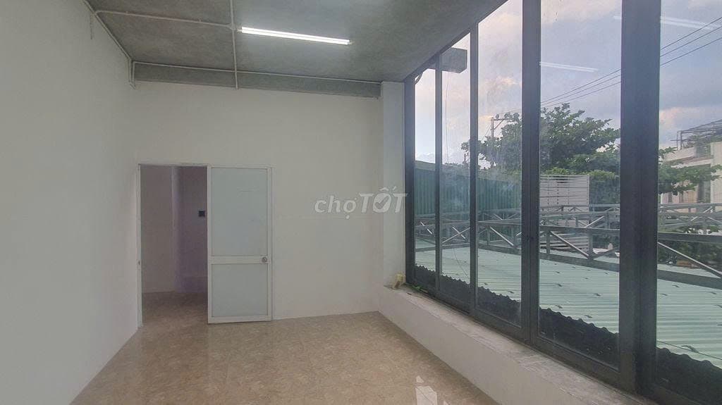 NHÀ NGUYÊN CĂN 2,5 TẦNG PHÙ HỢP MỞ SHOWROM, VP TẠI HOÀNG THỊ LOAN - Ảnh 2