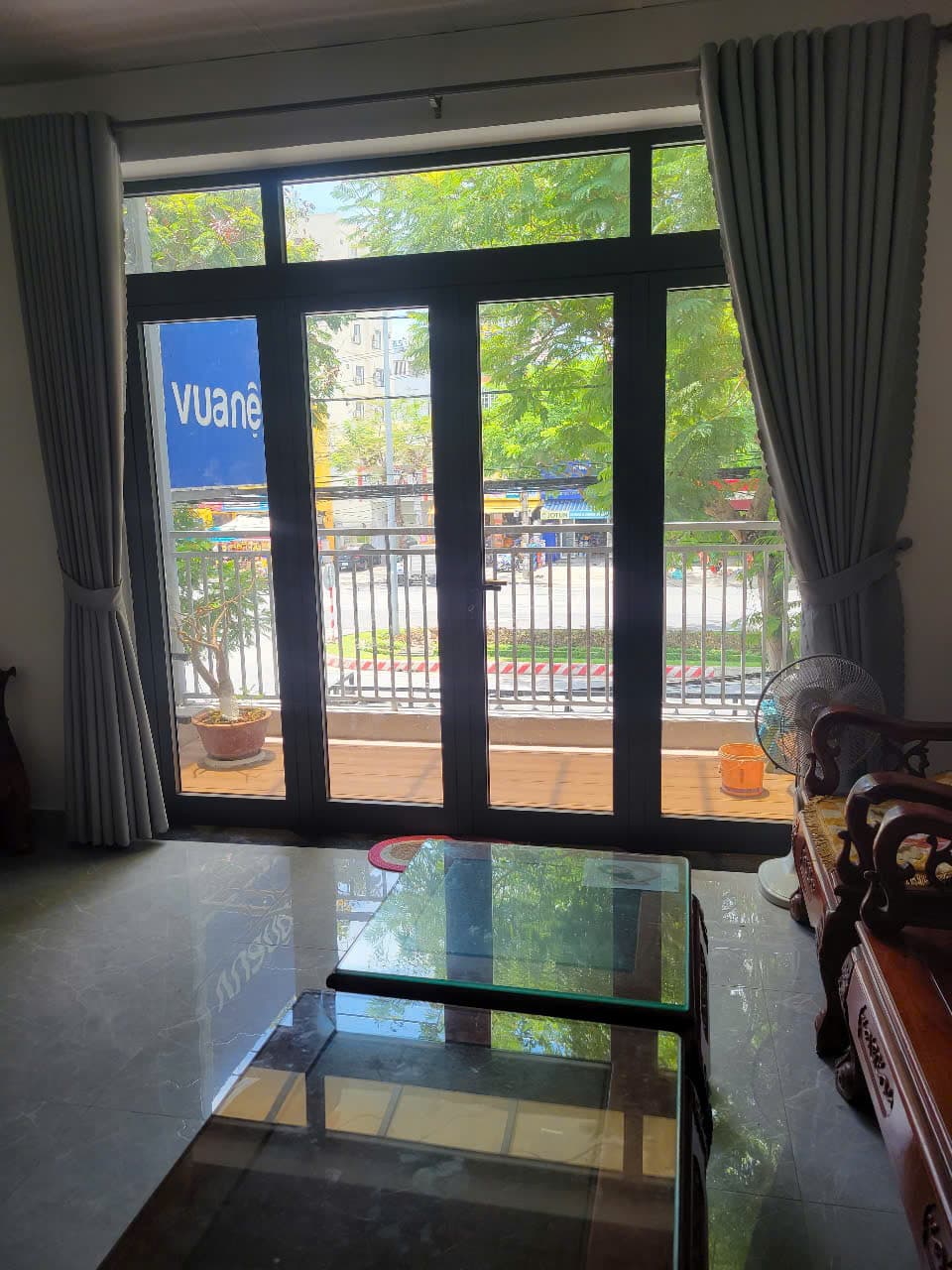 NHÀ NGUYÊN CĂN 2 TẦNG 200M2 TẠI ĐƯỜNG LÊ VĂN HIẾN - Ảnh 5