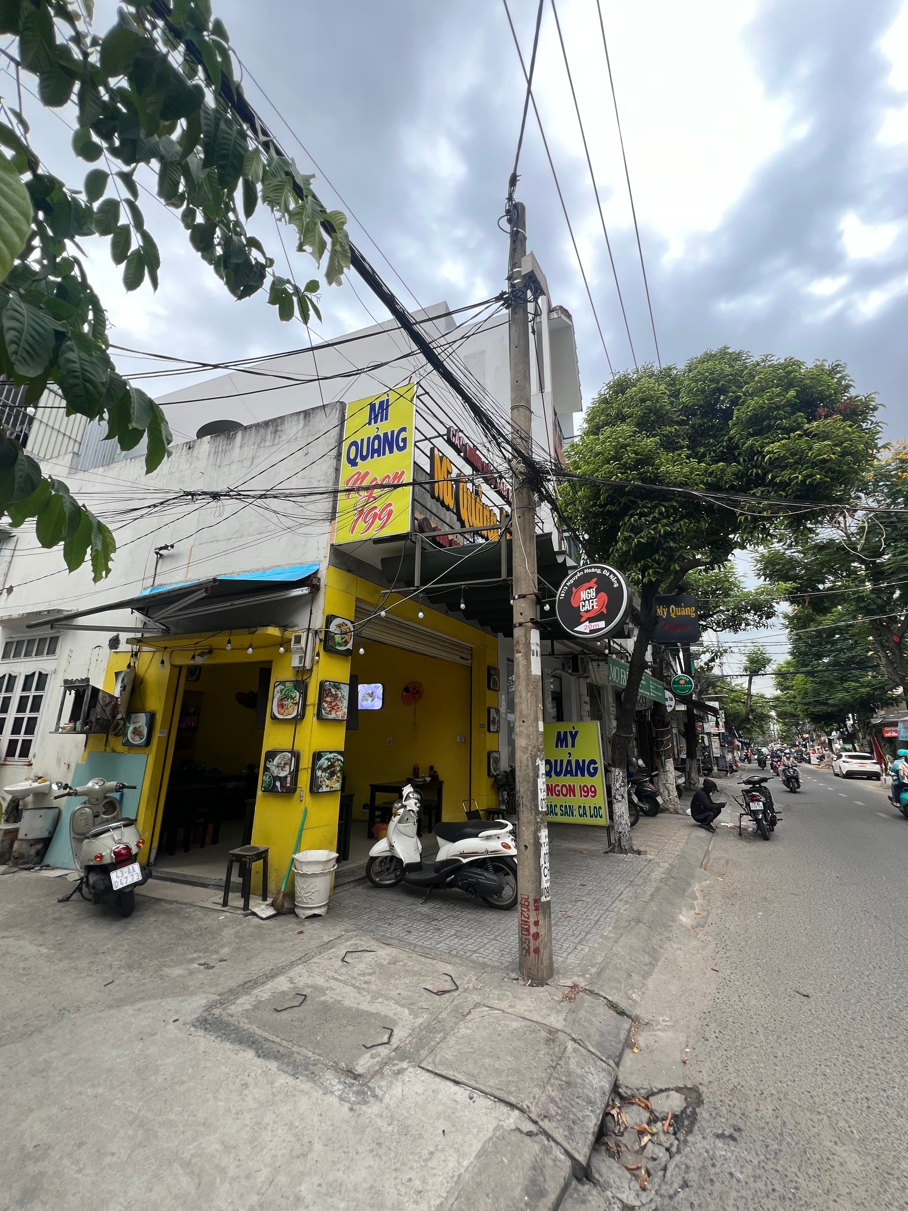 Mặt bằng kinh doanh 45m2 kèm mặt kiệt lớn, có cửa kính tại Nguyễn Hoàng - Ảnh 1